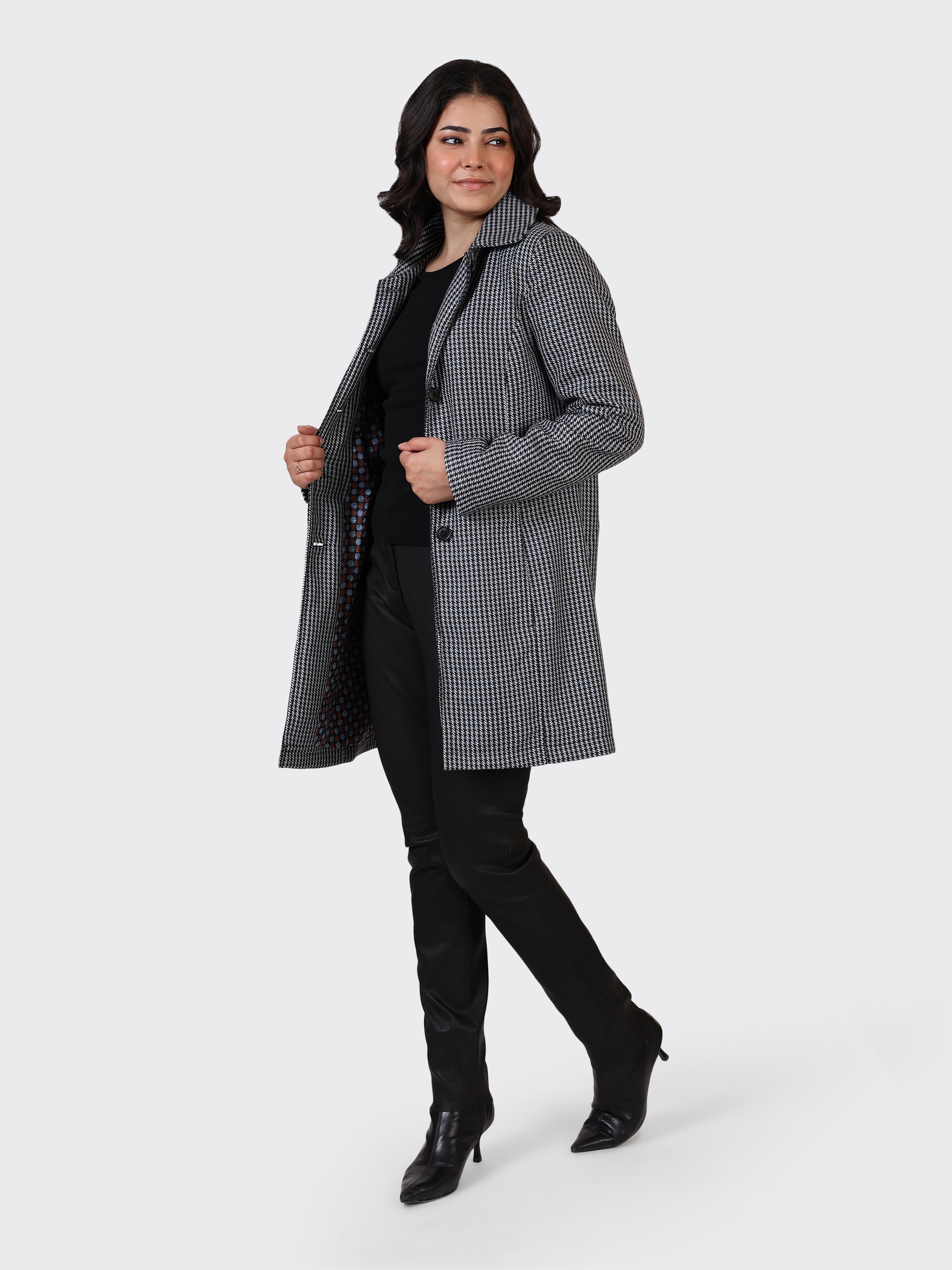 LADIES WOOLLEN JACKET-CROSS