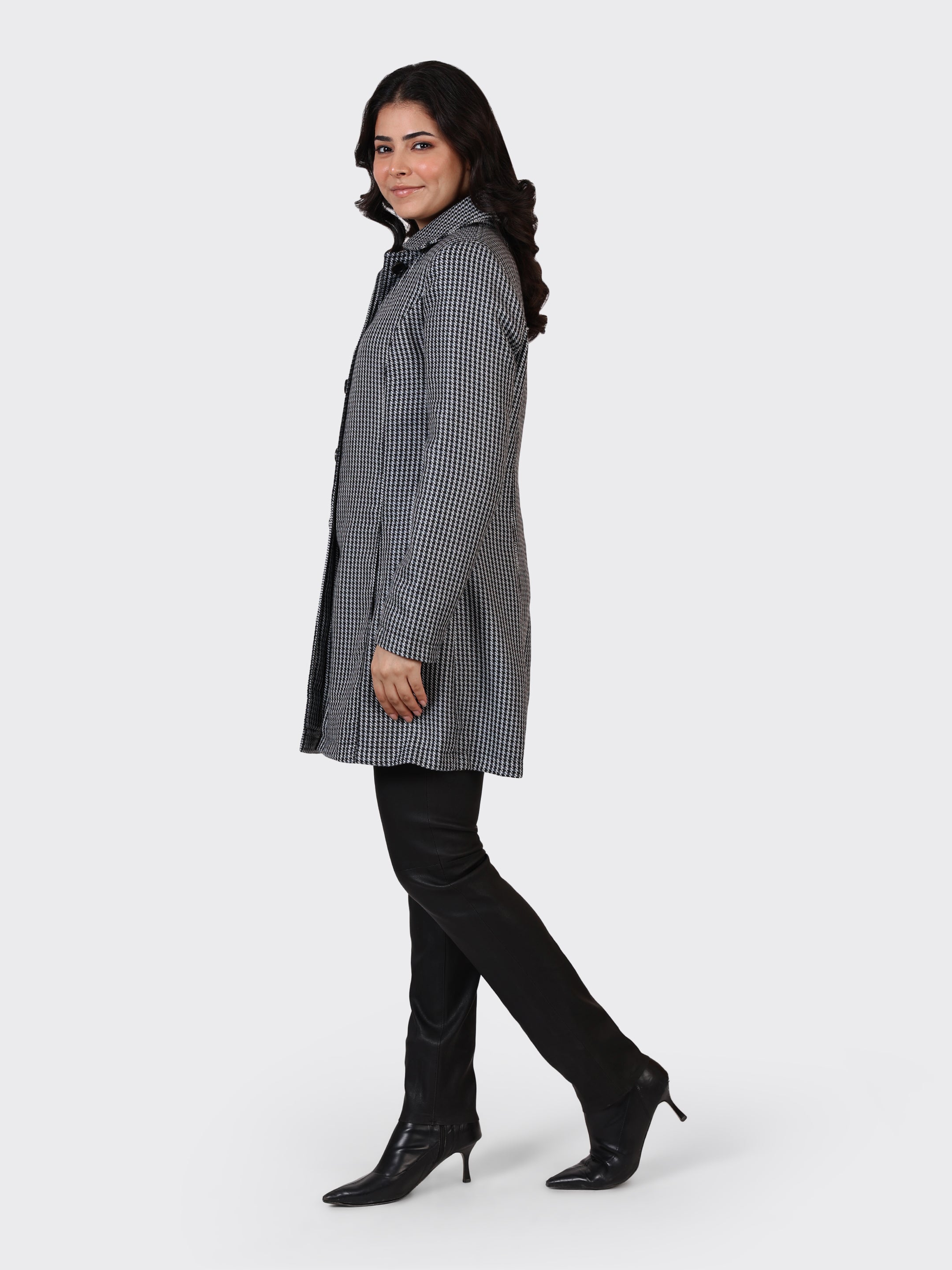 LADIES WOOLLEN JACKET-CROSS