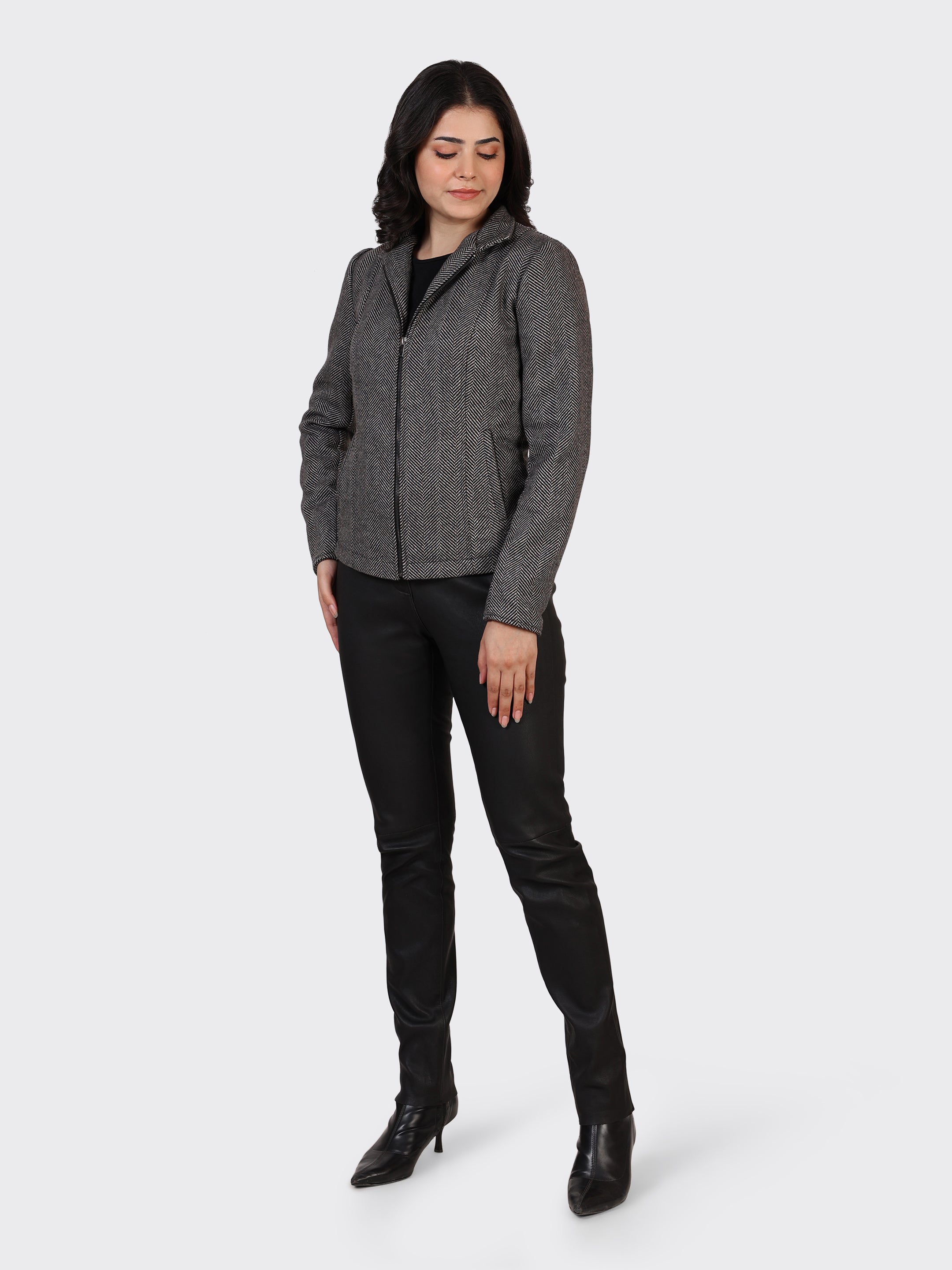 LADIES WOOLLEN JACKET-ZIGZAG