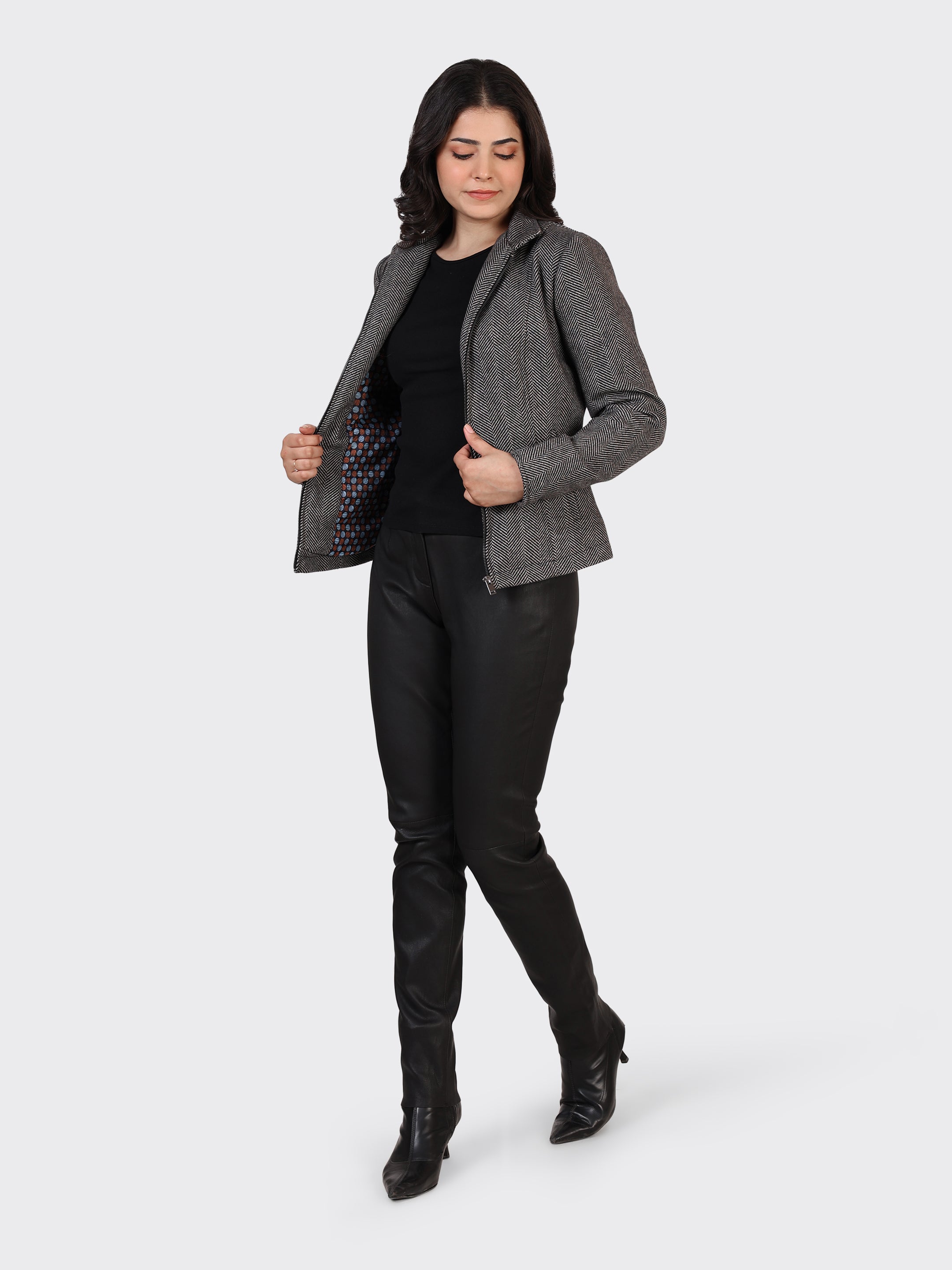 LADIES WOOLLEN JACKET-ZIGZAG