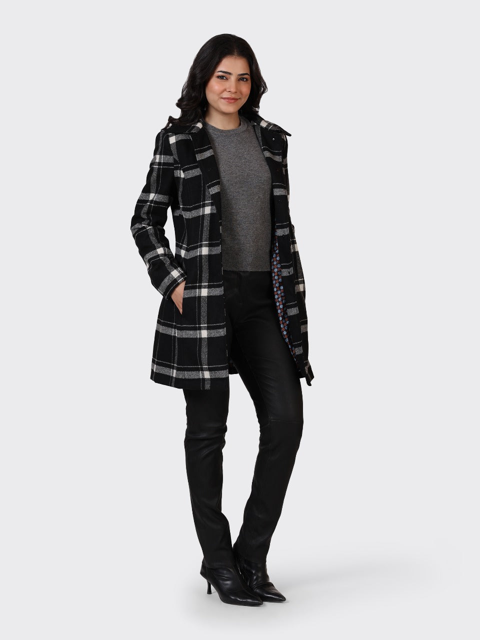 LADIES WOOLEN JACKET-CHECK