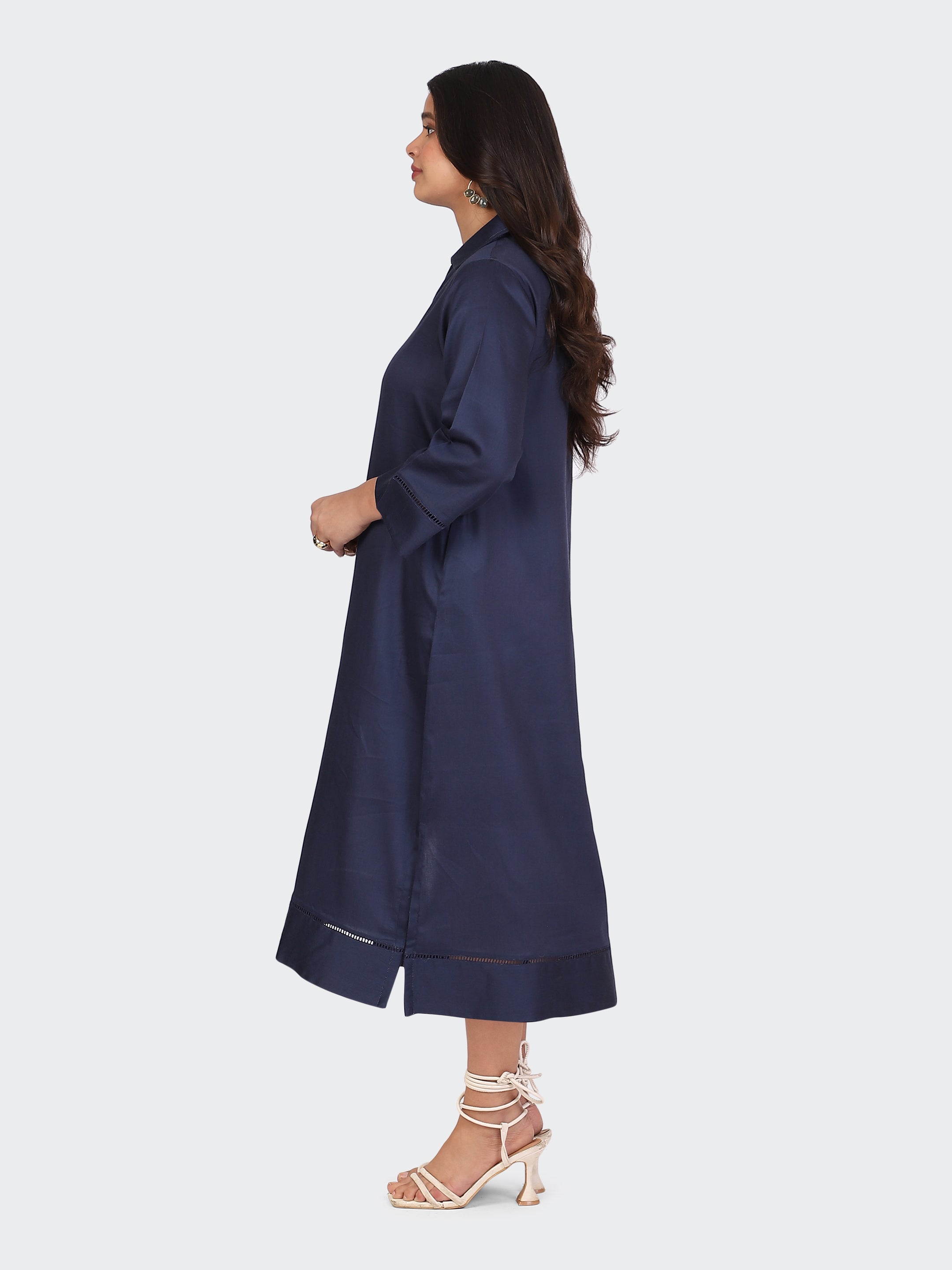 COLLARED DRESS FEATURING LACE ON SLEEVES AND BOTTOM-NAVY