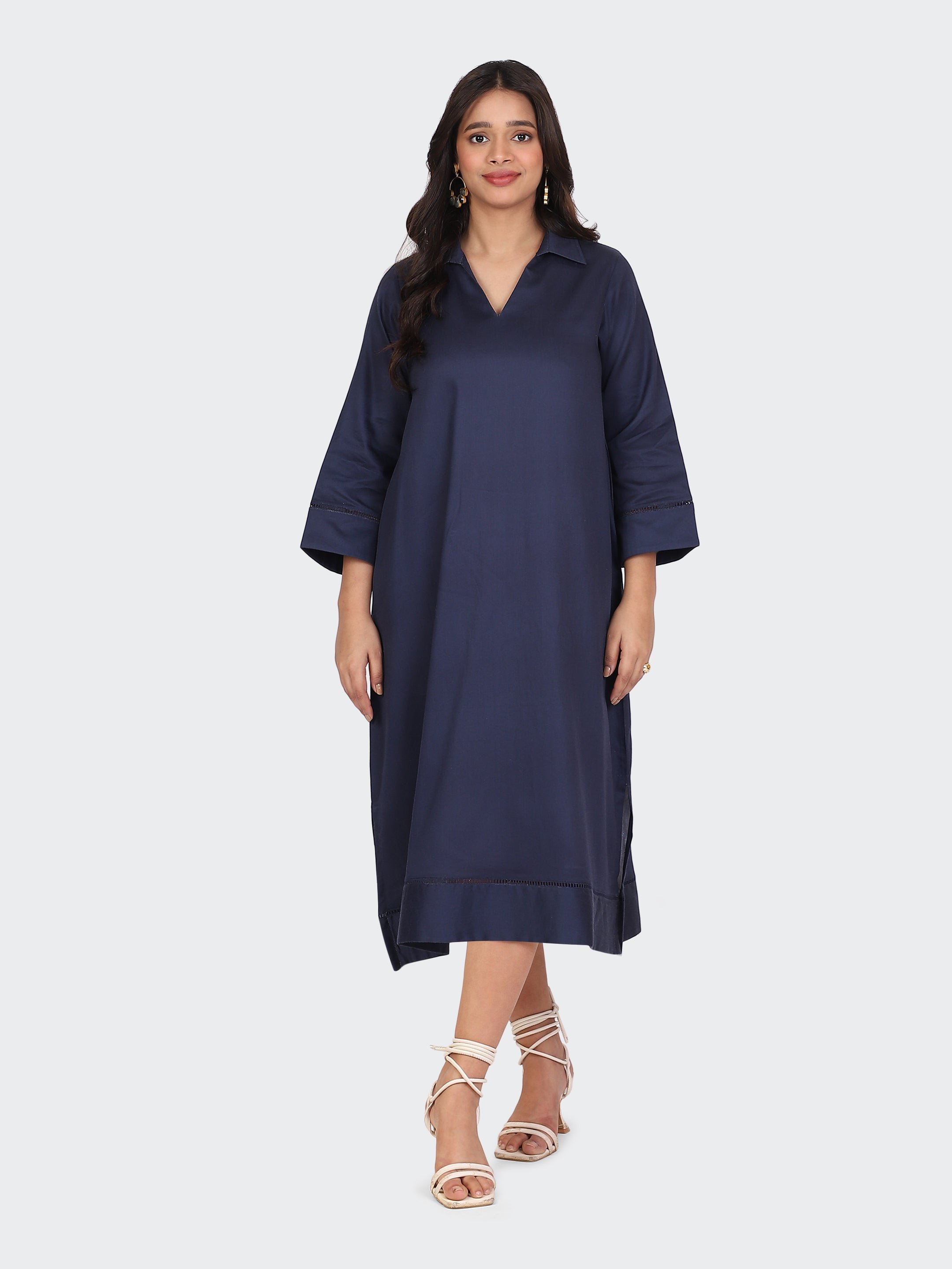 COLLARED DRESS FEATURING LACE ON SLEEVES AND BOTTOM-NAVY