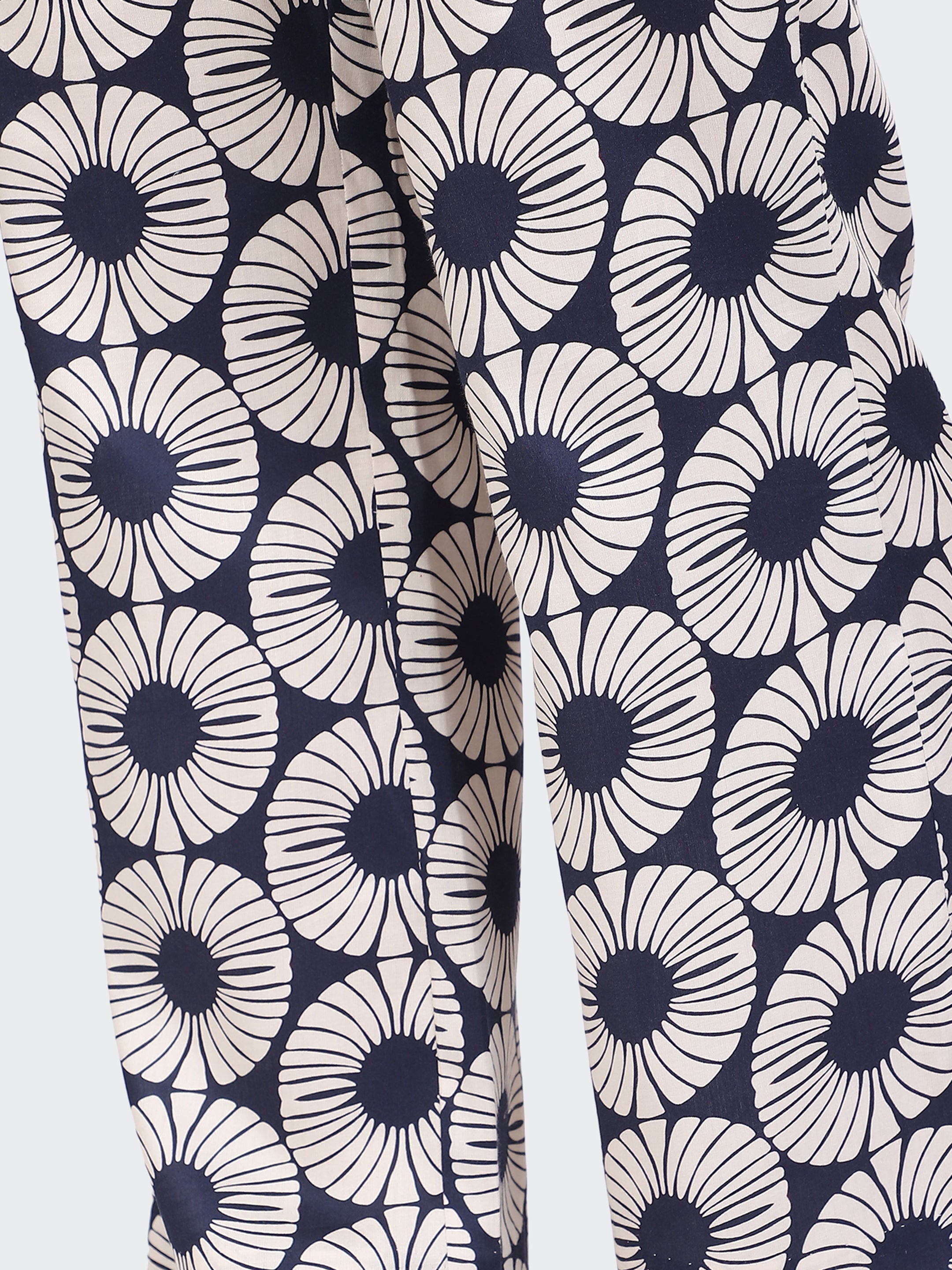 CO-ORDS KIMONO SLEEVES AND DECORATIVE LACE AT BACK-NAVY