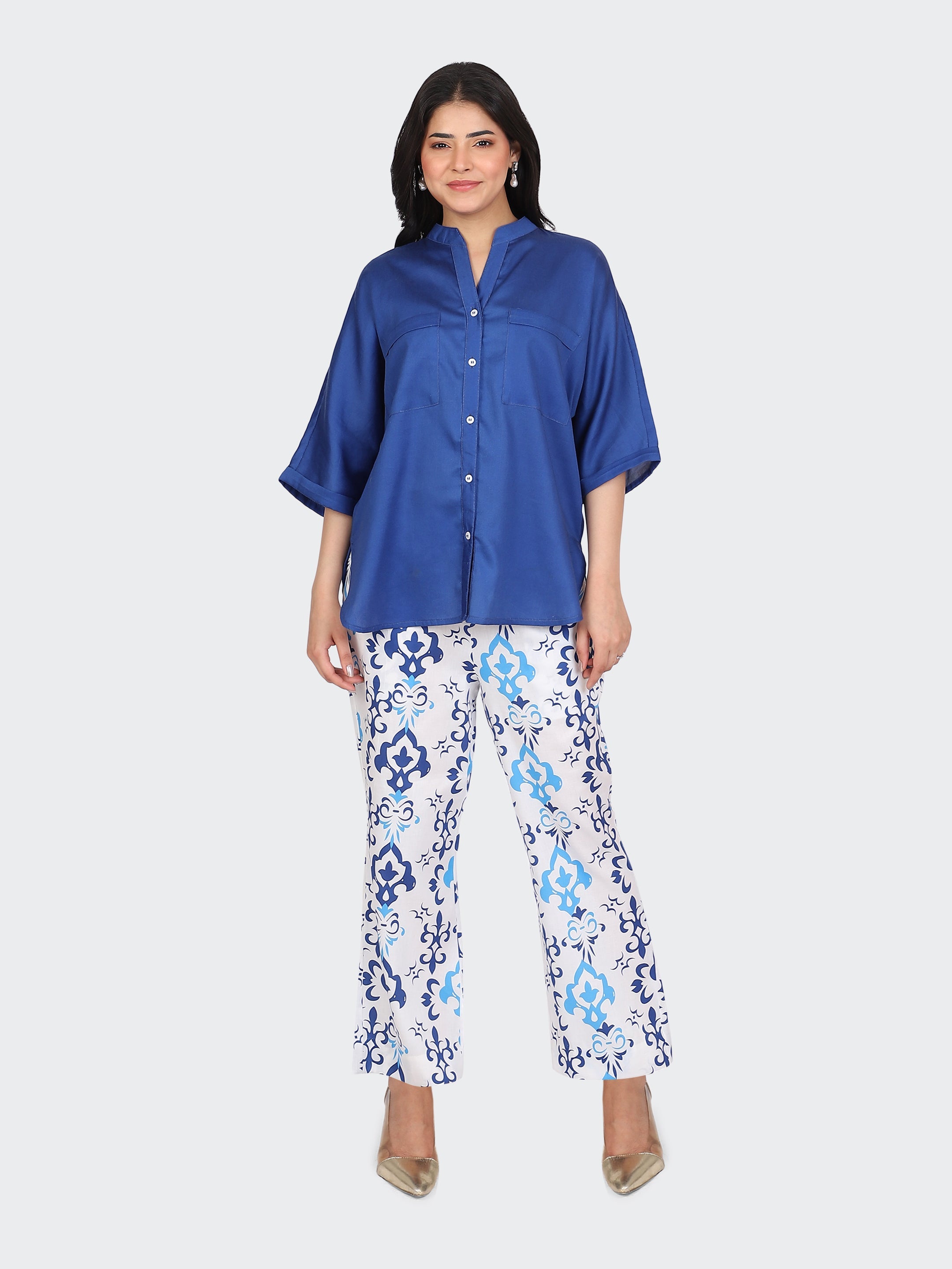 CO-ORDS KIMONO SLEEVES AND DECORATIVE LACE AT BACK-ROYAL BLUE