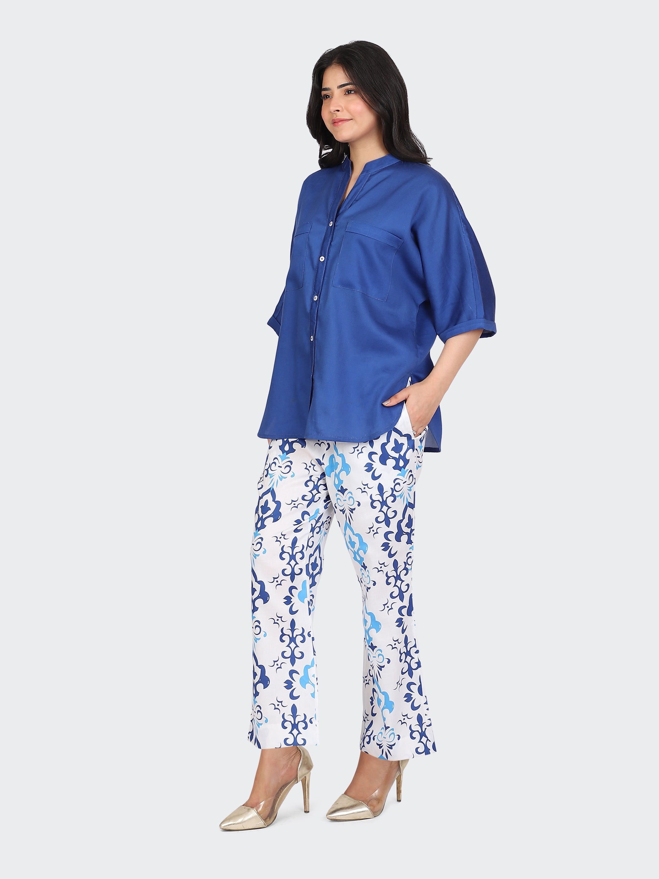 CO-ORDS KIMONO SLEEVES AND DECORATIVE LACE AT BACK-ROYAL BLUE