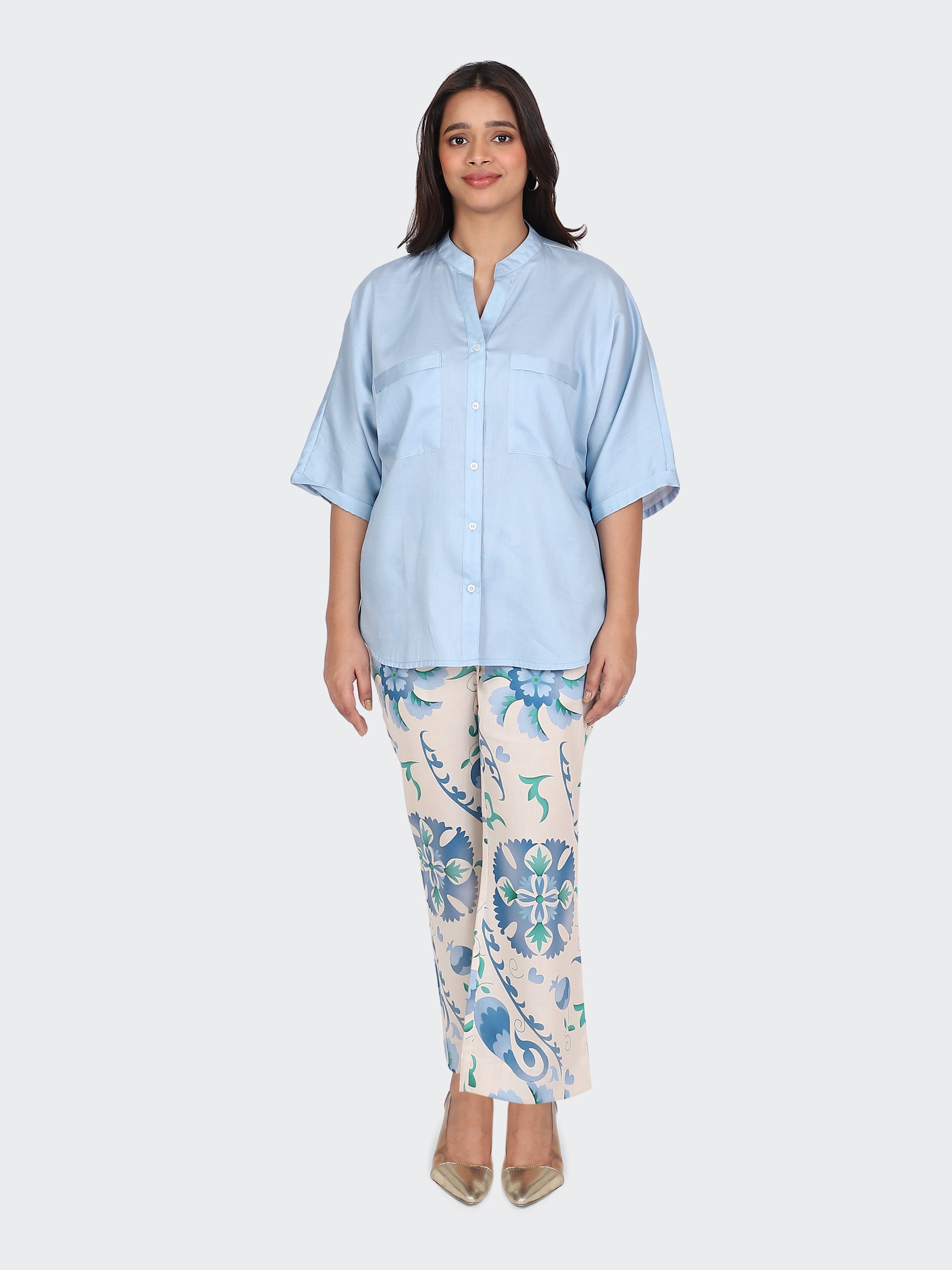 CO-ORDS KIMONO SLEEVES AND DECORATIVE LACE AT BACK-SKYBLUE