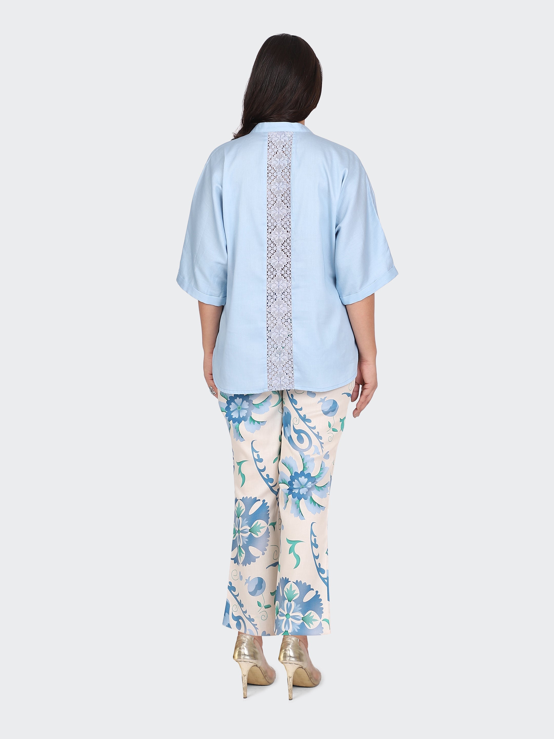 CO-ORDS KIMONO SLEEVES AND DECORATIVE LACE AT BACK-SKYBLUE