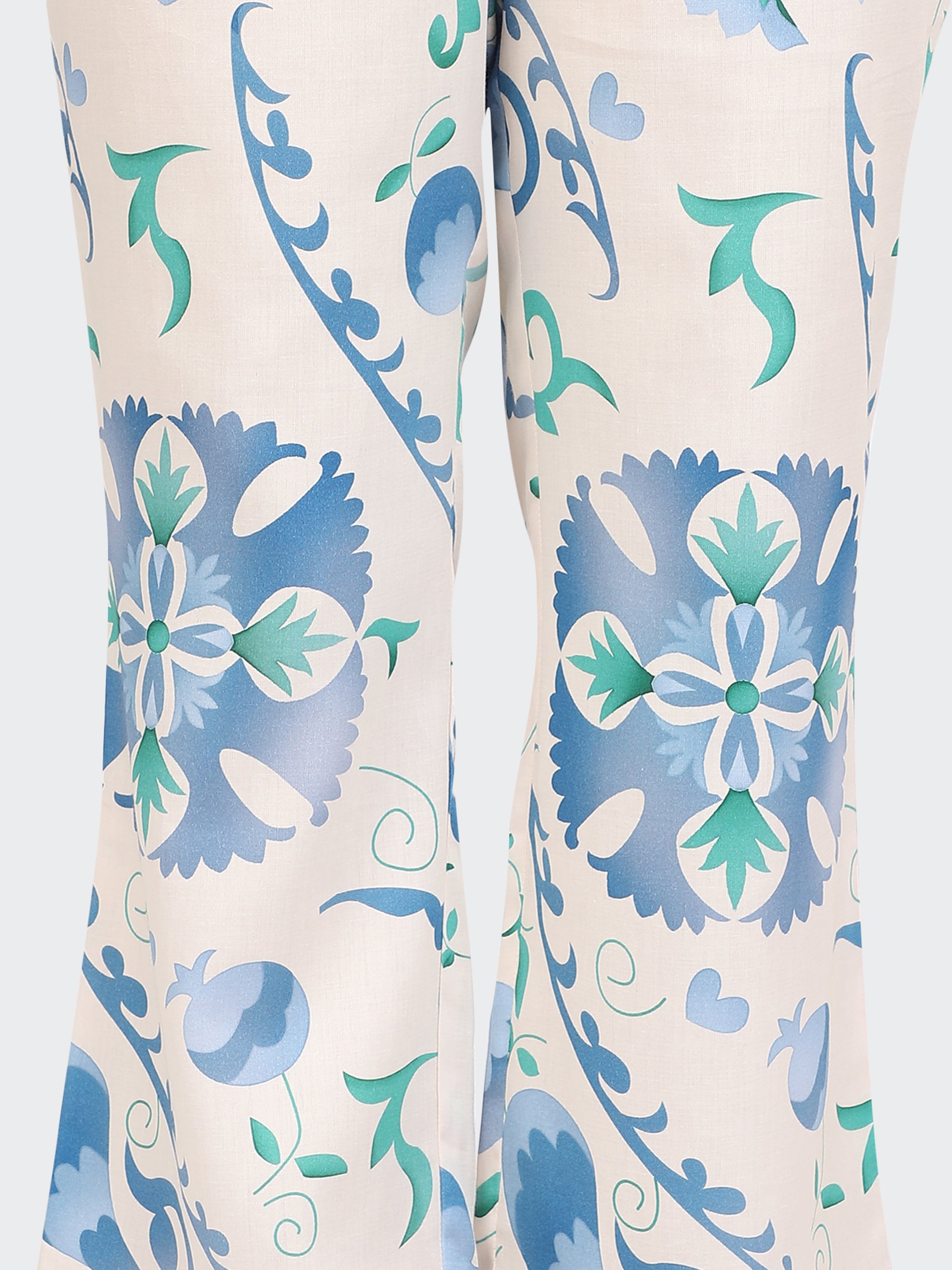 CO-ORDS KIMONO SLEEVES AND DECORATIVE LACE AT BACK-SKYBLUE