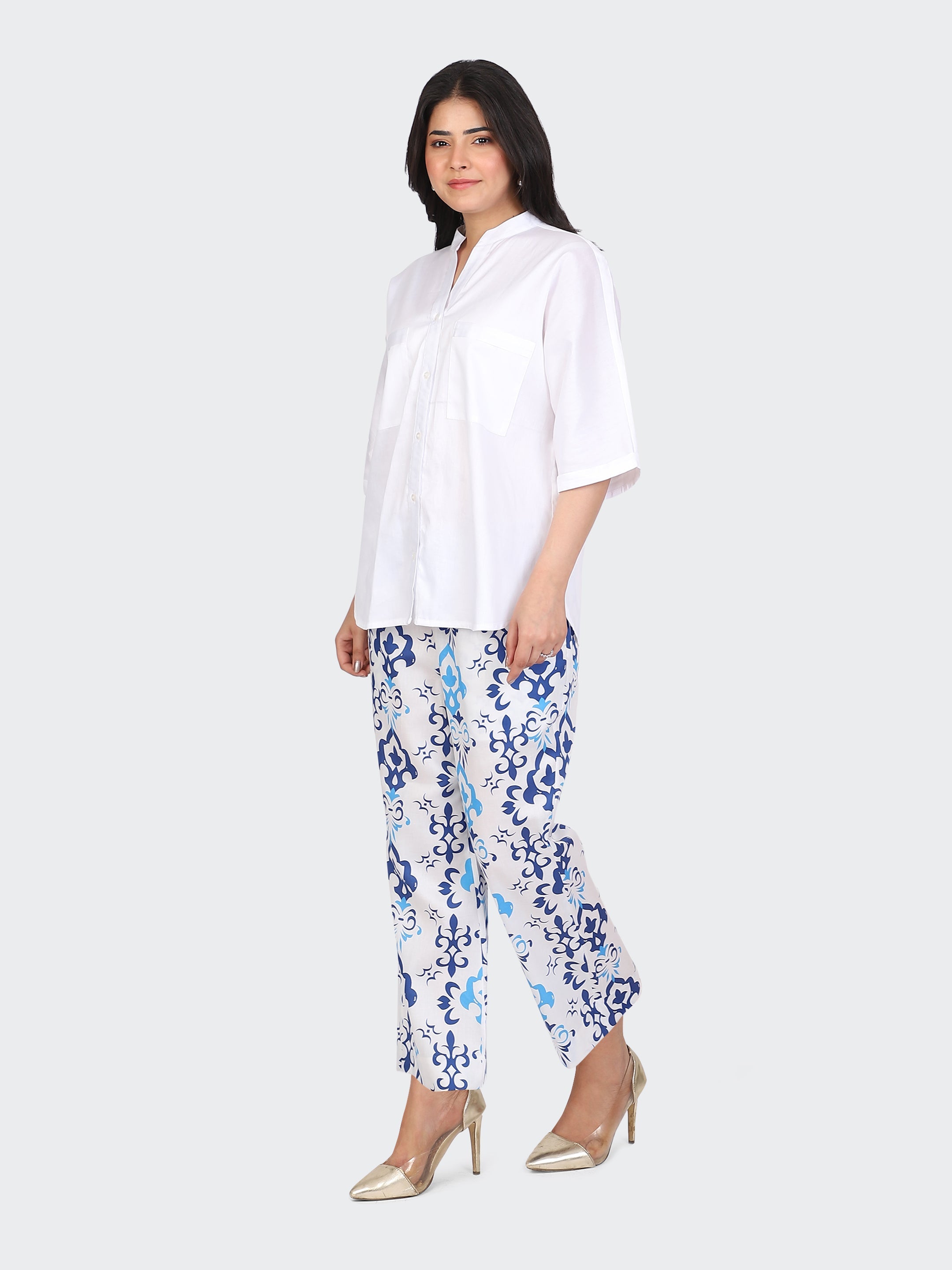 CO-ORDS KIMONO SLEEVES AND DECORATIVE LACE AT BACK-WHITE