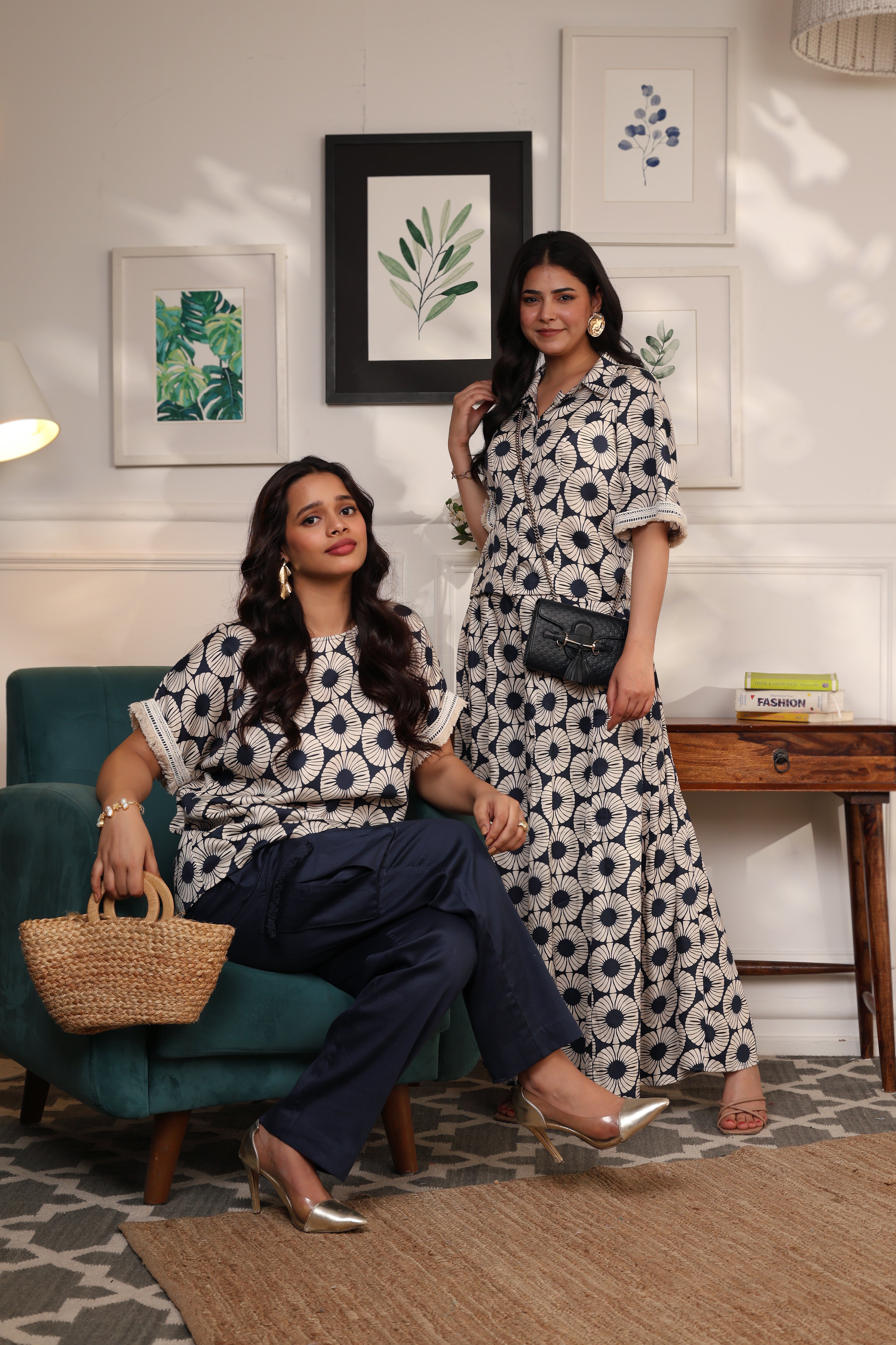 CO-ORDS BOHEMIAN LOOK, PANT FEATURING CARGO POCKET ON SIDE-NAVY