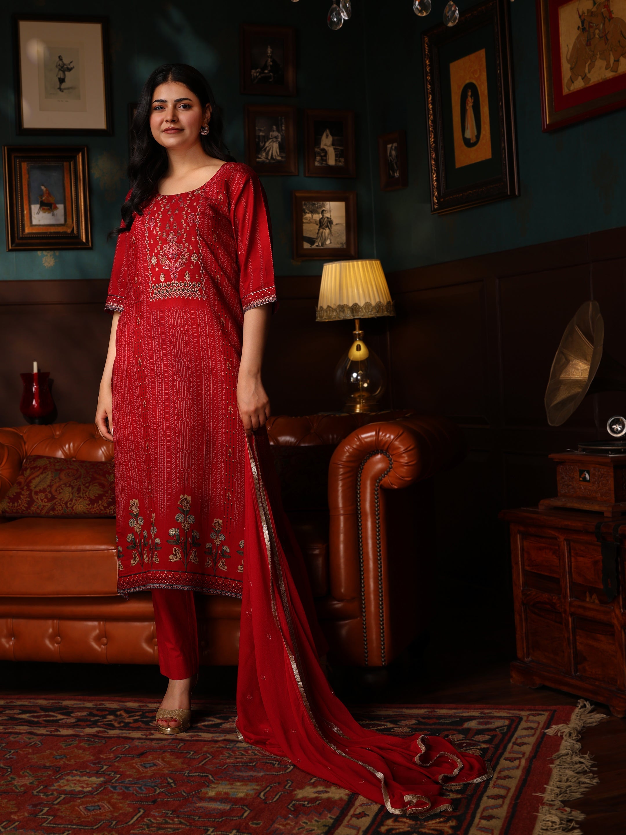 KURTA SET FEATURING HAND-EMBROIDERED FRONT, DUPATTA WITH HAND EMBROIDERY,LACE ALL AROUND-RED