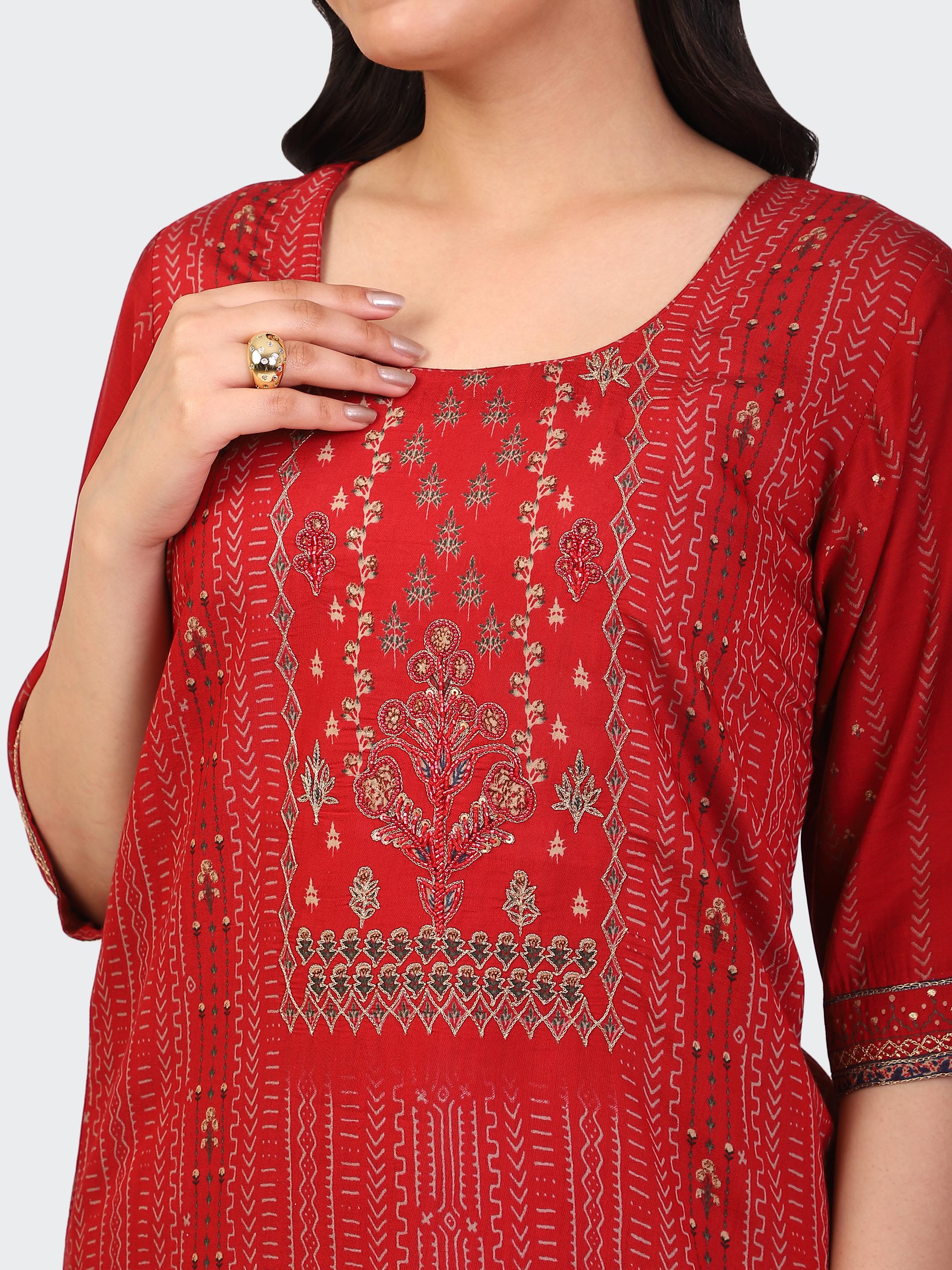 KURTA SET FEATURING HAND-EMBROIDERED FRONT, DUPATTA WITH HAND EMBROIDERY,LACE ALL AROUND-RED