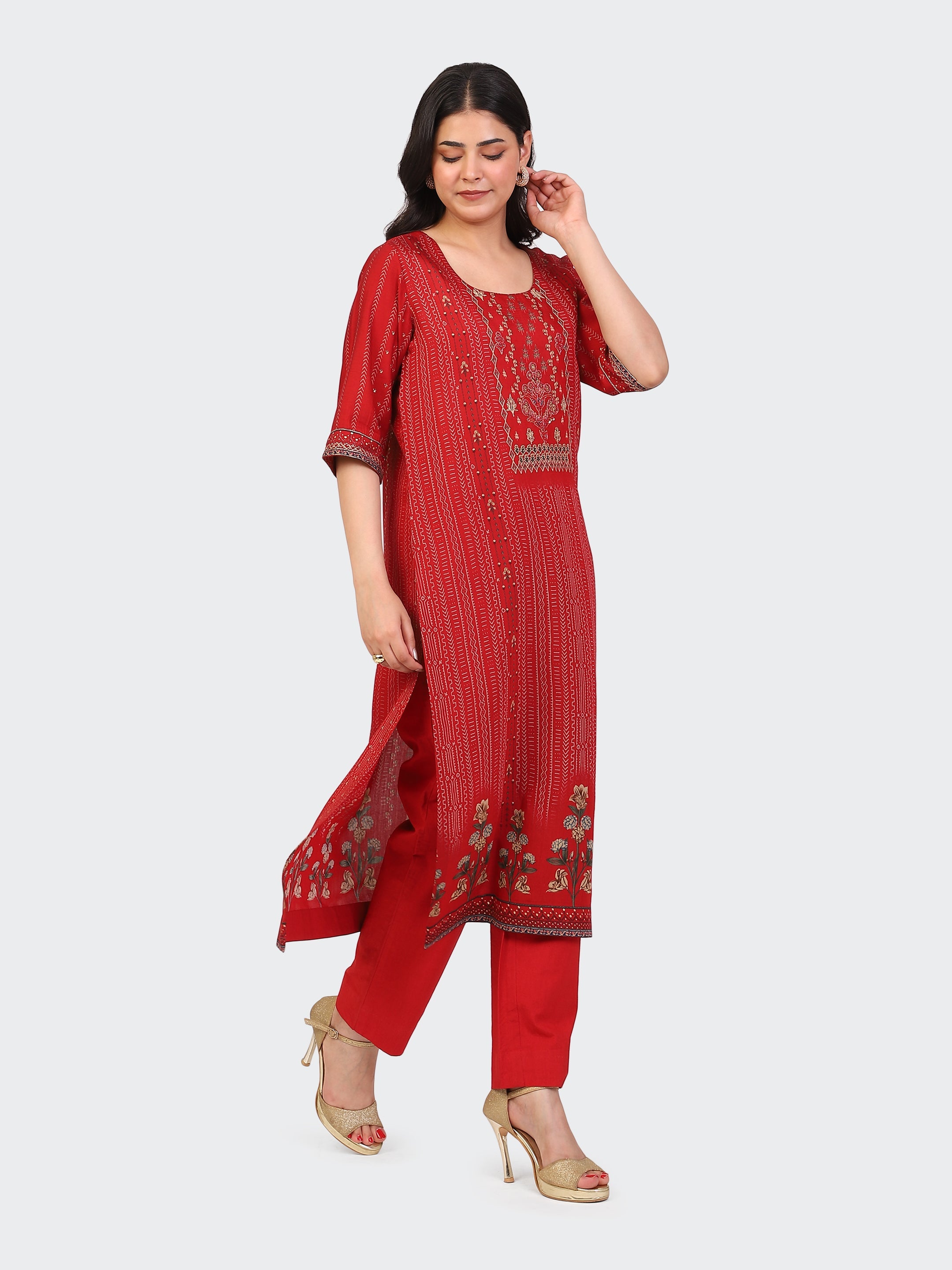 KURTA SET FEATURING HAND-EMBROIDERED FRONT, DUPATTA WITH HAND EMBROIDERY,LACE ALL AROUND-RED