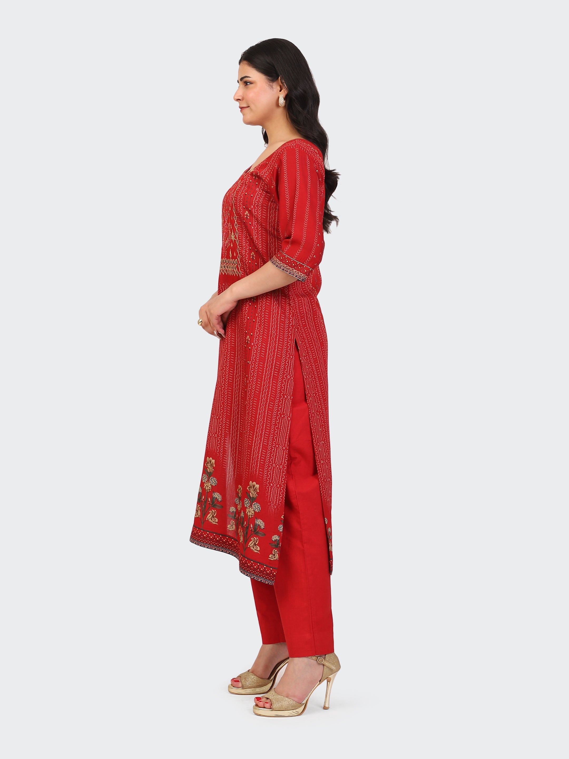 KURTA SET FEATURING HAND-EMBROIDERED FRONT, DUPATTA WITH HAND EMBROIDERY,LACE ALL AROUND-RED
