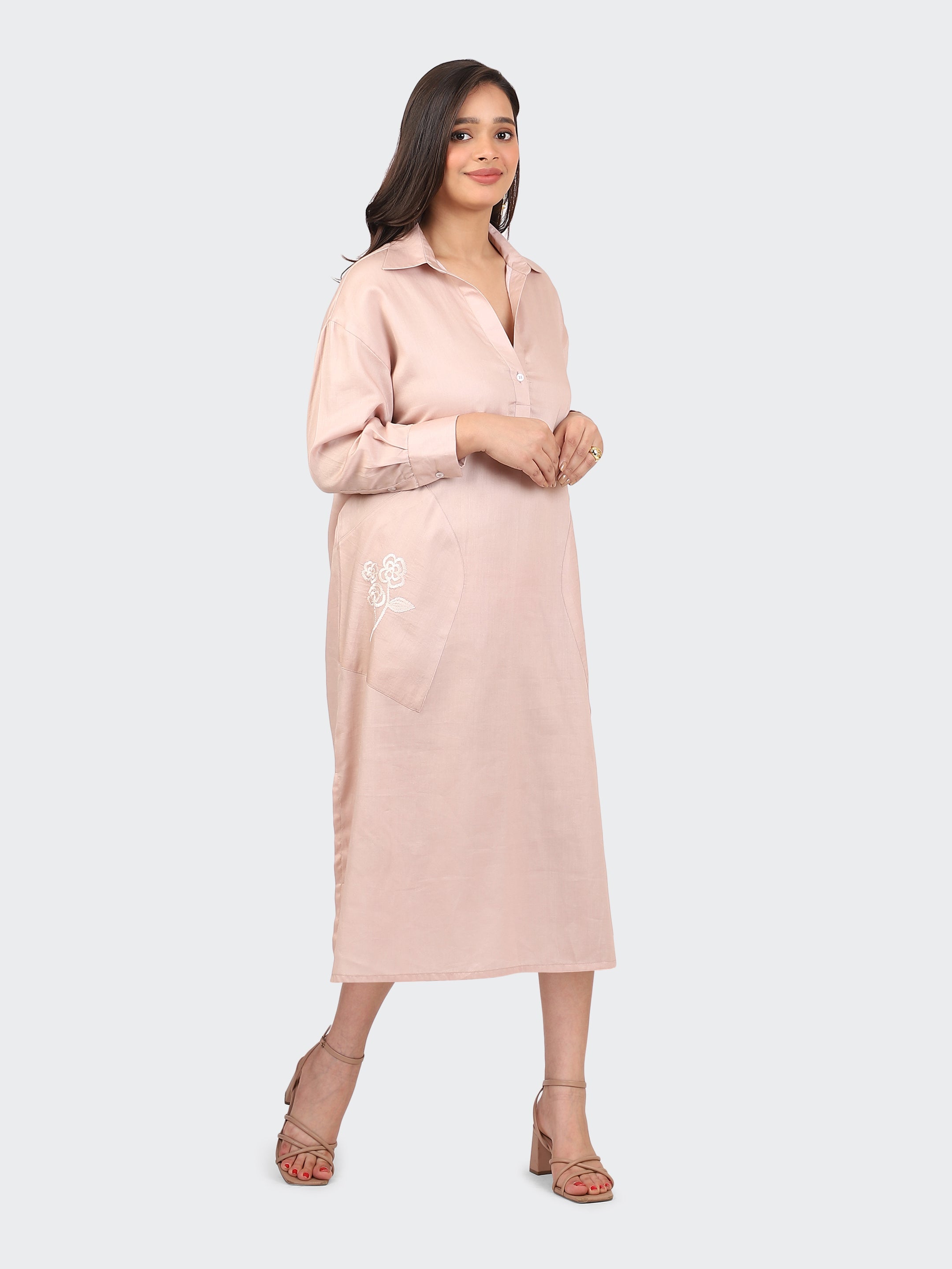 OVERSIZED CALF-LENGTH DRESS FEATURING EMBROIDERED POCKETS-DUSTY ROSE