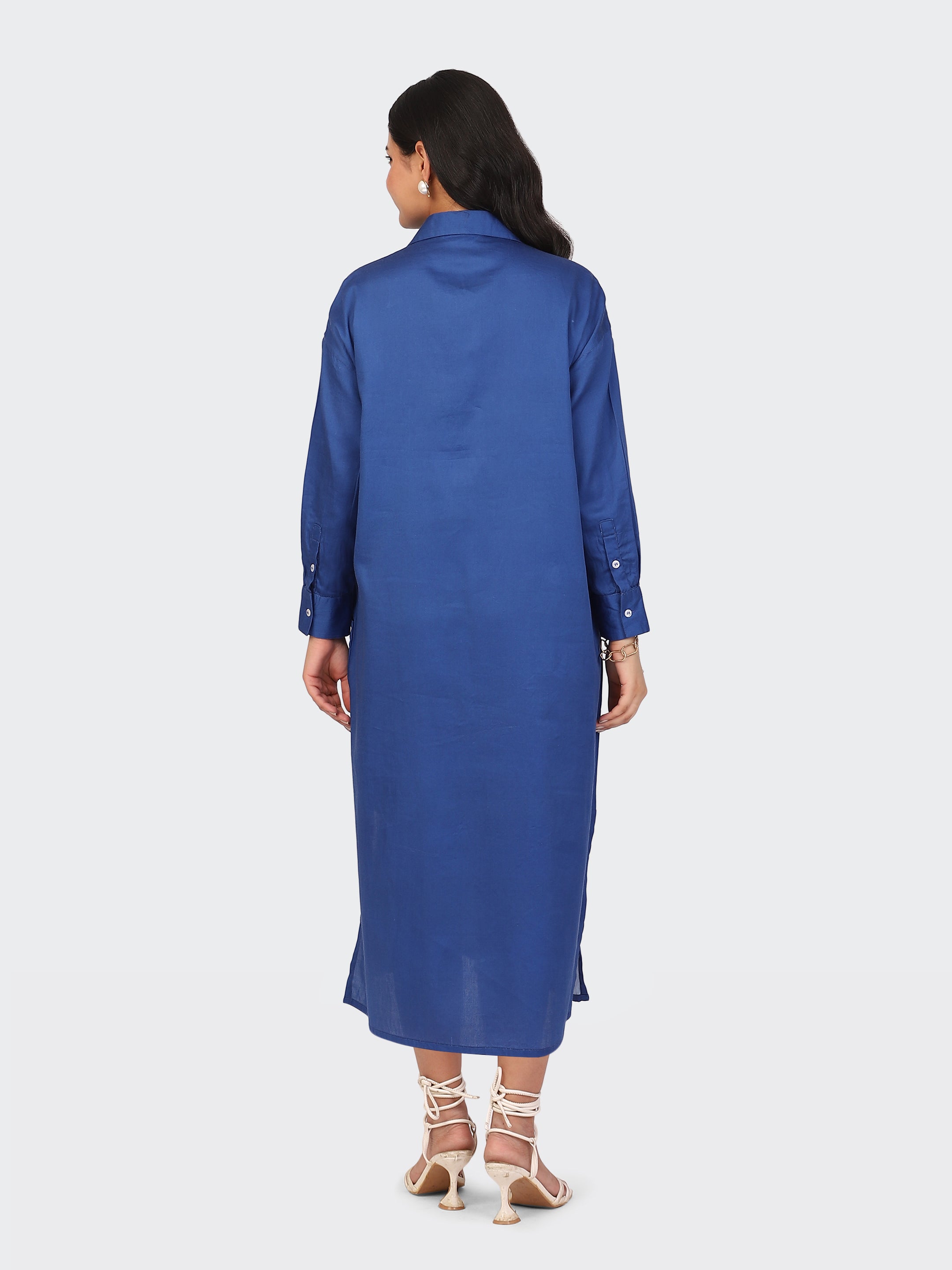 OVERSIZED CALF-LENGTH DRESS FEATURING EMBROIDERED POCKETS-ROYAL BLUE