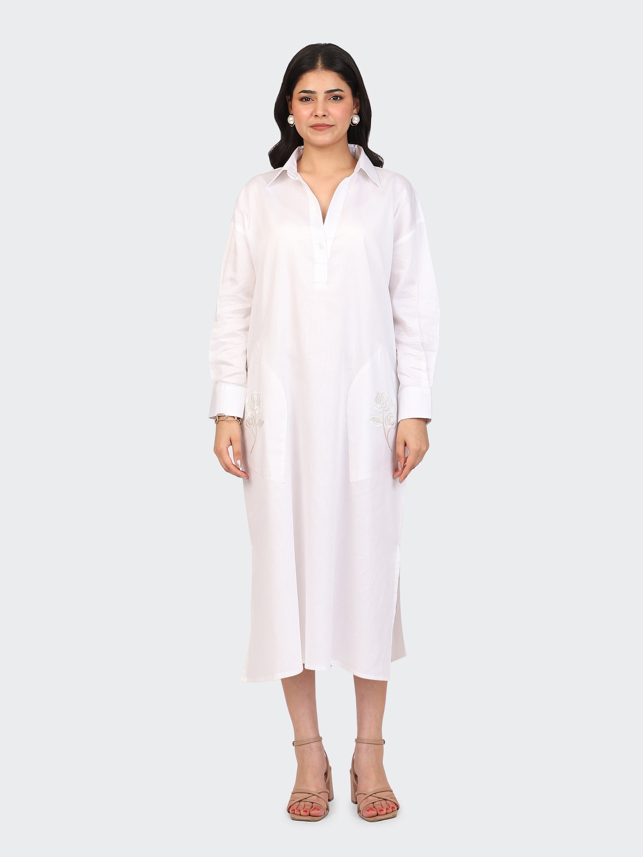 OVERSIZED CALF-LENGTH DRESS FEATURING EMBROIDERED POCKETS-WHITE