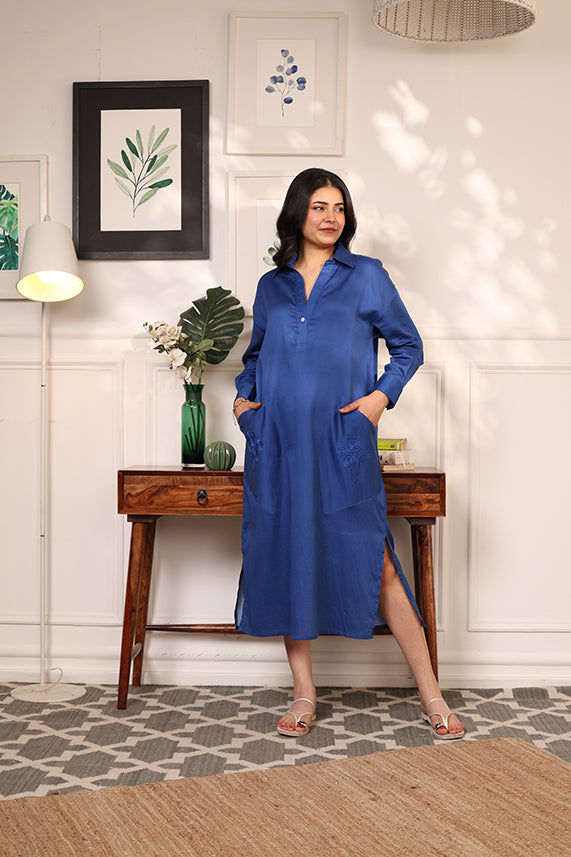 OVERSIZED CALF-LENGTH DRESS FEATURING EMBROIDERED POCKETS-ROYAL BLUE