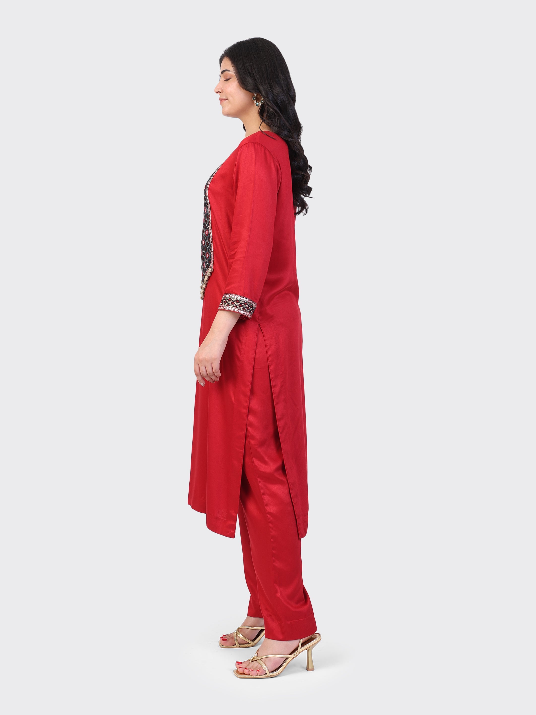 KURTA SET FEATURING HAND-EMBROIDERED FRONT, SLEEVES, AND DUPATTA-MAROON