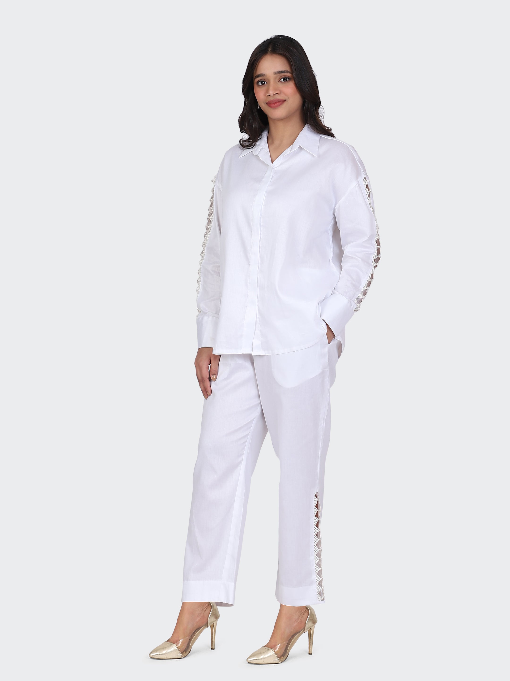 FINE COTTON COMFORTABLE CO-ORD SET-WHITE.