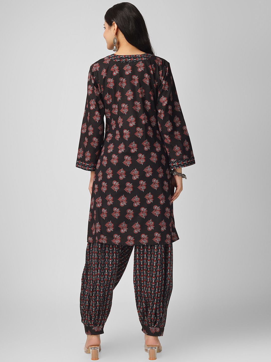 V-NECK ETHNIC MOTIFS PRINTED REGULAR PURE COTTON KURTA WITH SALWAR